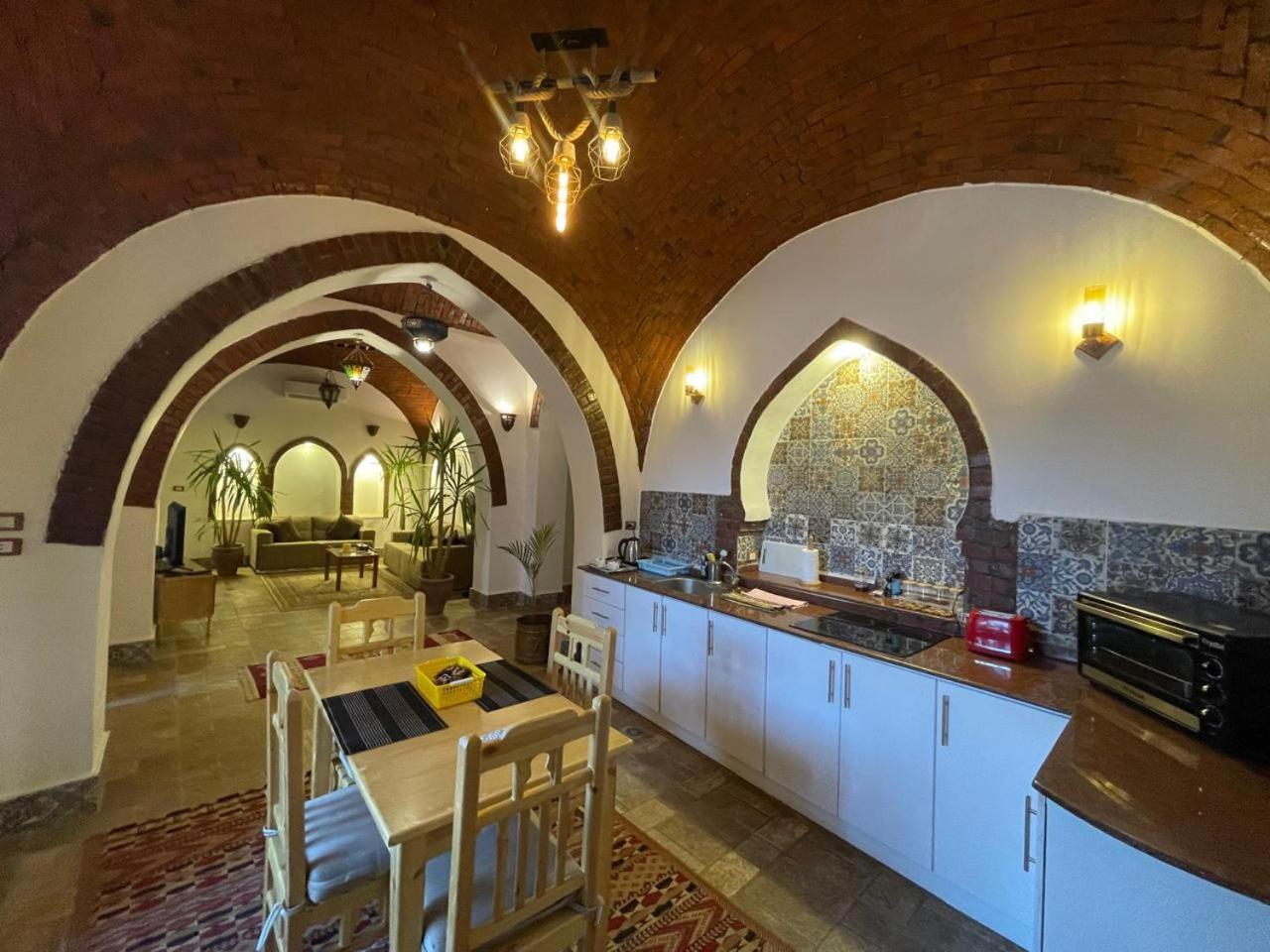 Villa Kemet Jazirat al Awwamiyah Exteriör bild