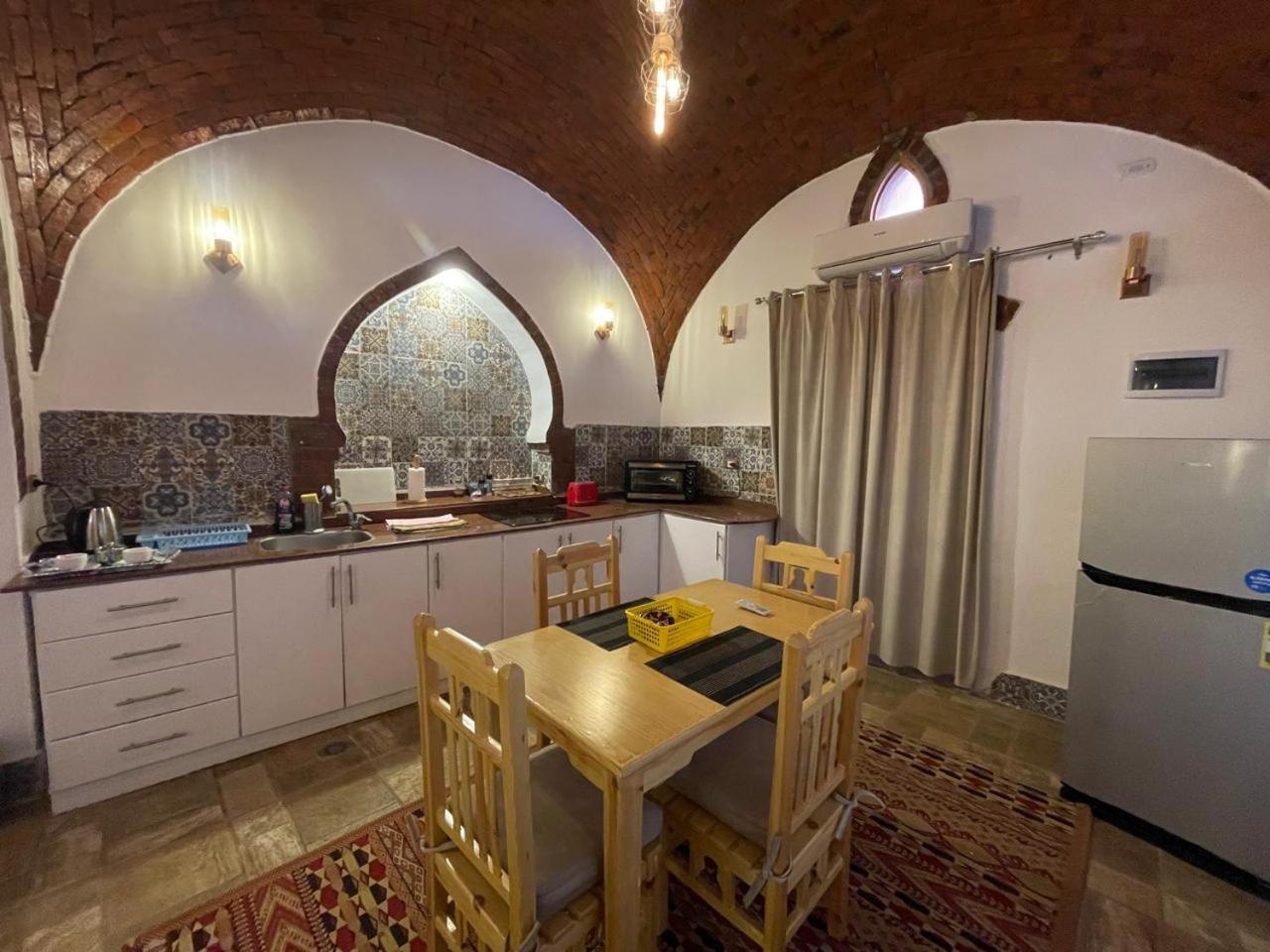 Villa Kemet Jazirat al Awwamiyah Exteriör bild